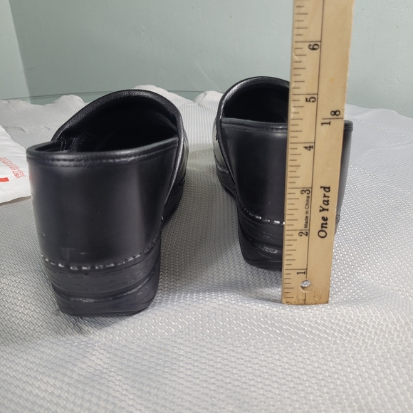 Dansko Nursing Clogs Shoes Black Patent Leather Women's Size EUR 39 - US 8.5/9 - Picture 9 of 9